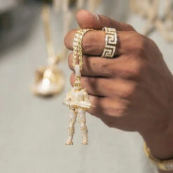 Halo X King Ice - Master Chief Necklace -King Ice Shop halo x king ice master chief necklace king ice 35117630652591