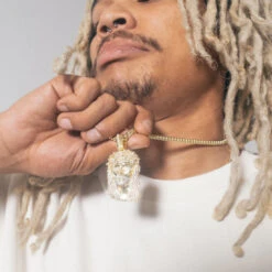 Notorious B.I.G. X King Ice - Biggie Jesus Necklace -King Ice Shop notorious b i g x king ice biggie jesus necklace king ice 35114025746607